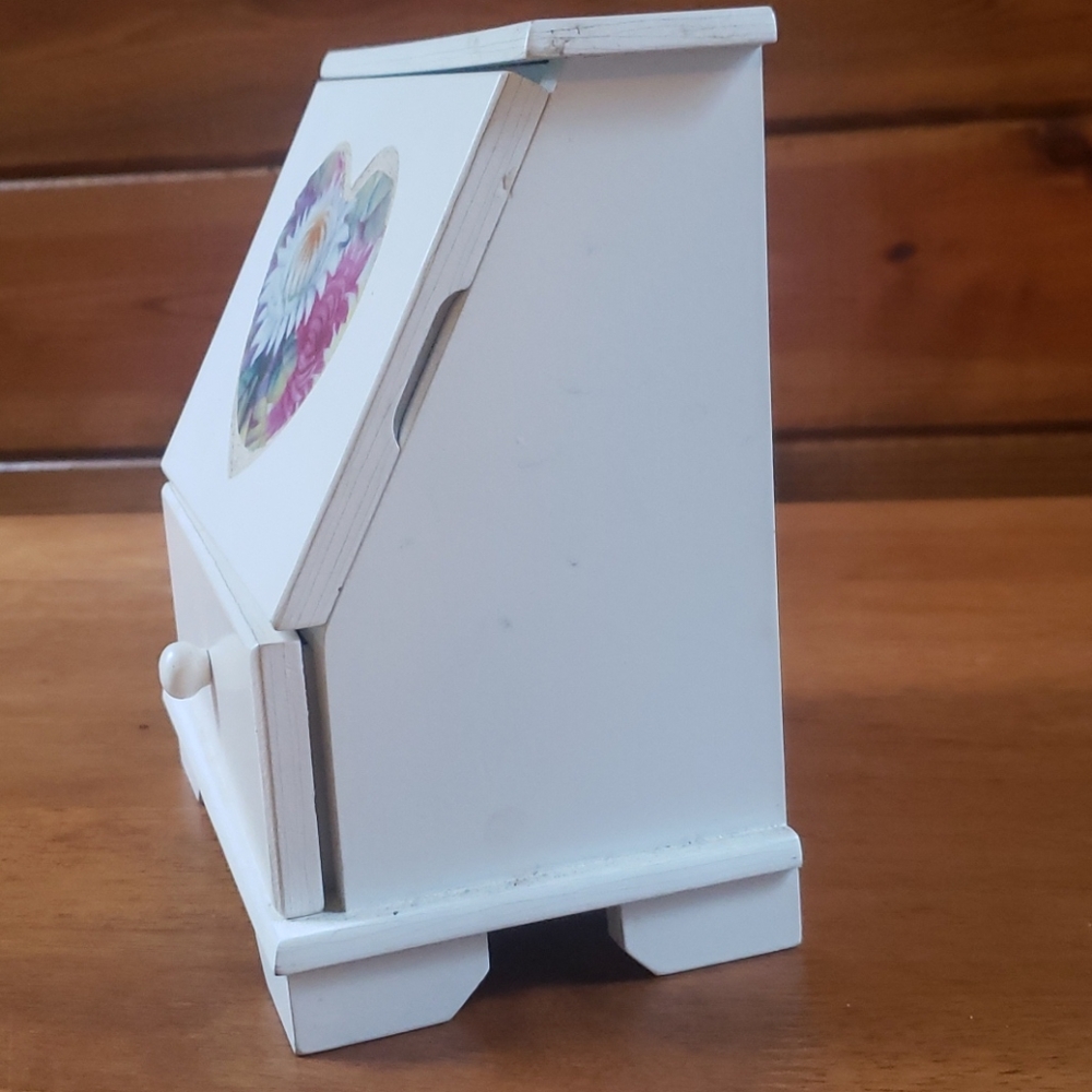 Jewelry Box - Picture 4 of 4